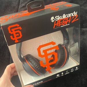 BRAND NEW SF Giants Skull Candy HESH 2 headphones